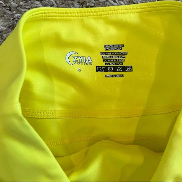 Zyia Leggings Bundle Womens Size 4 Camo Neon Yellow Activewear Compression - Picture 9 of 11